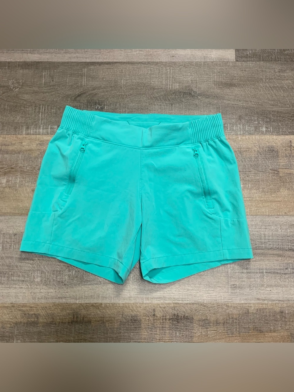 Columbia PFG Mint Green Shorts Women’s XS Inner Drawstring Fishing Golf Outdoor